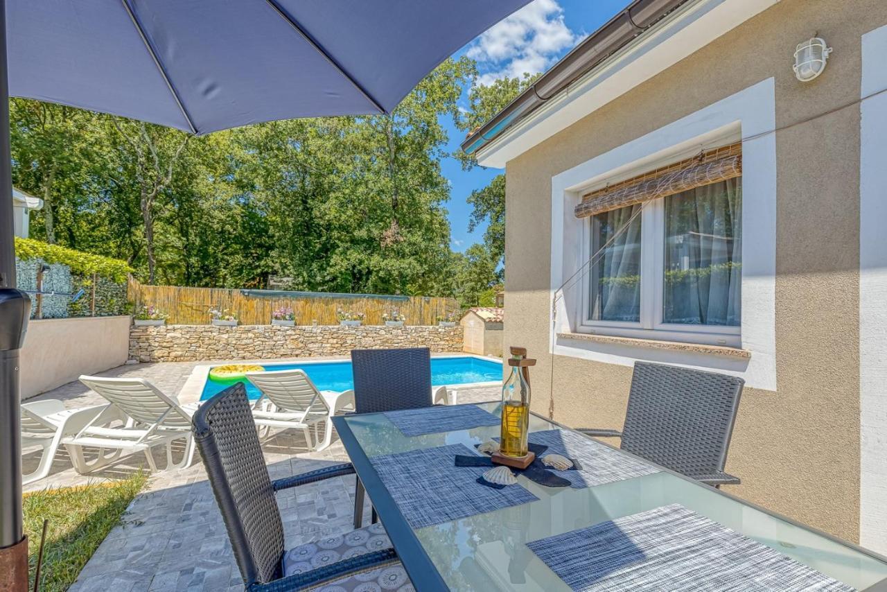 Holiday House Mir Kanfanar Εξωτερικό φωτογραφία